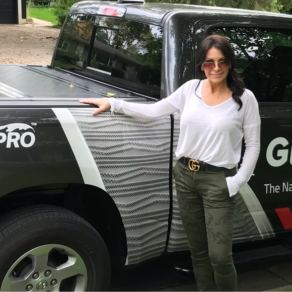 Meet your Posher, RaQuel - Picture 3 of 8